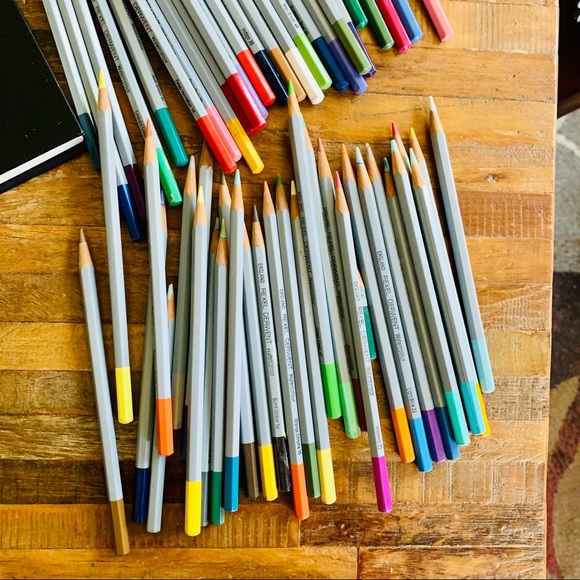 Bundle of 2 Sketchbooks & 57 Watercolor Pencils - Picture 5 of 12